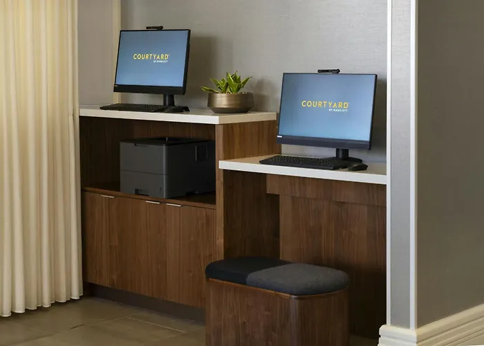 Courtyard By Marriott Long Beach Downtown