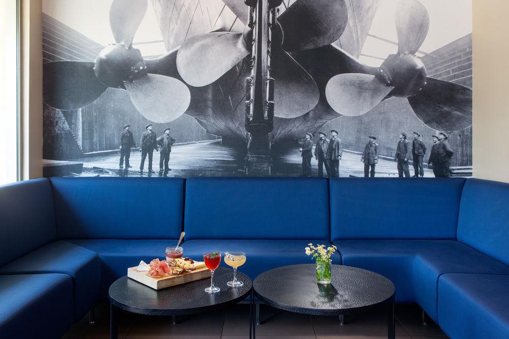Courtyard By Marriott Long Downtown Hotel 3*