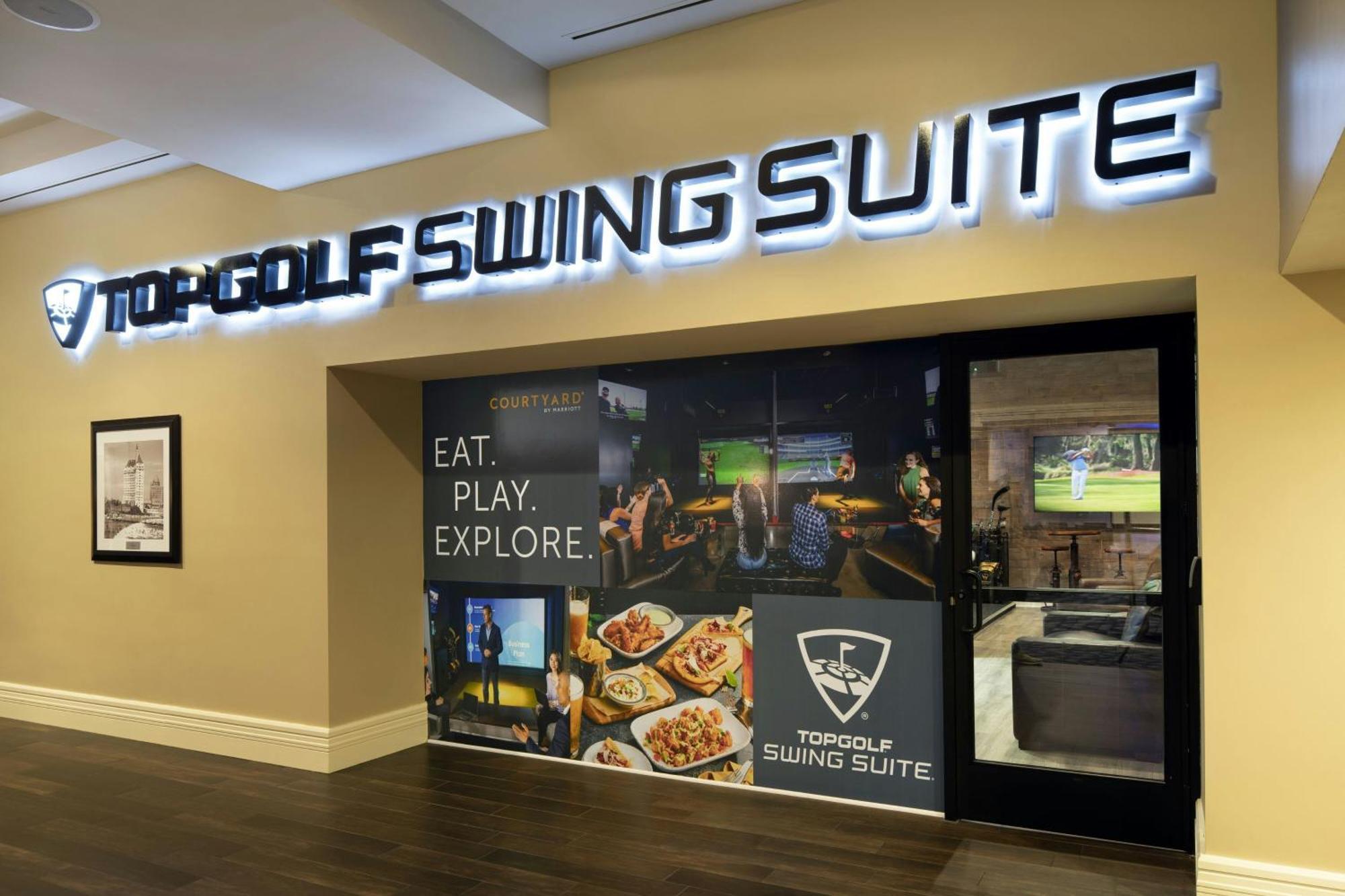 Courtyard By Marriott Long Downtown 3*