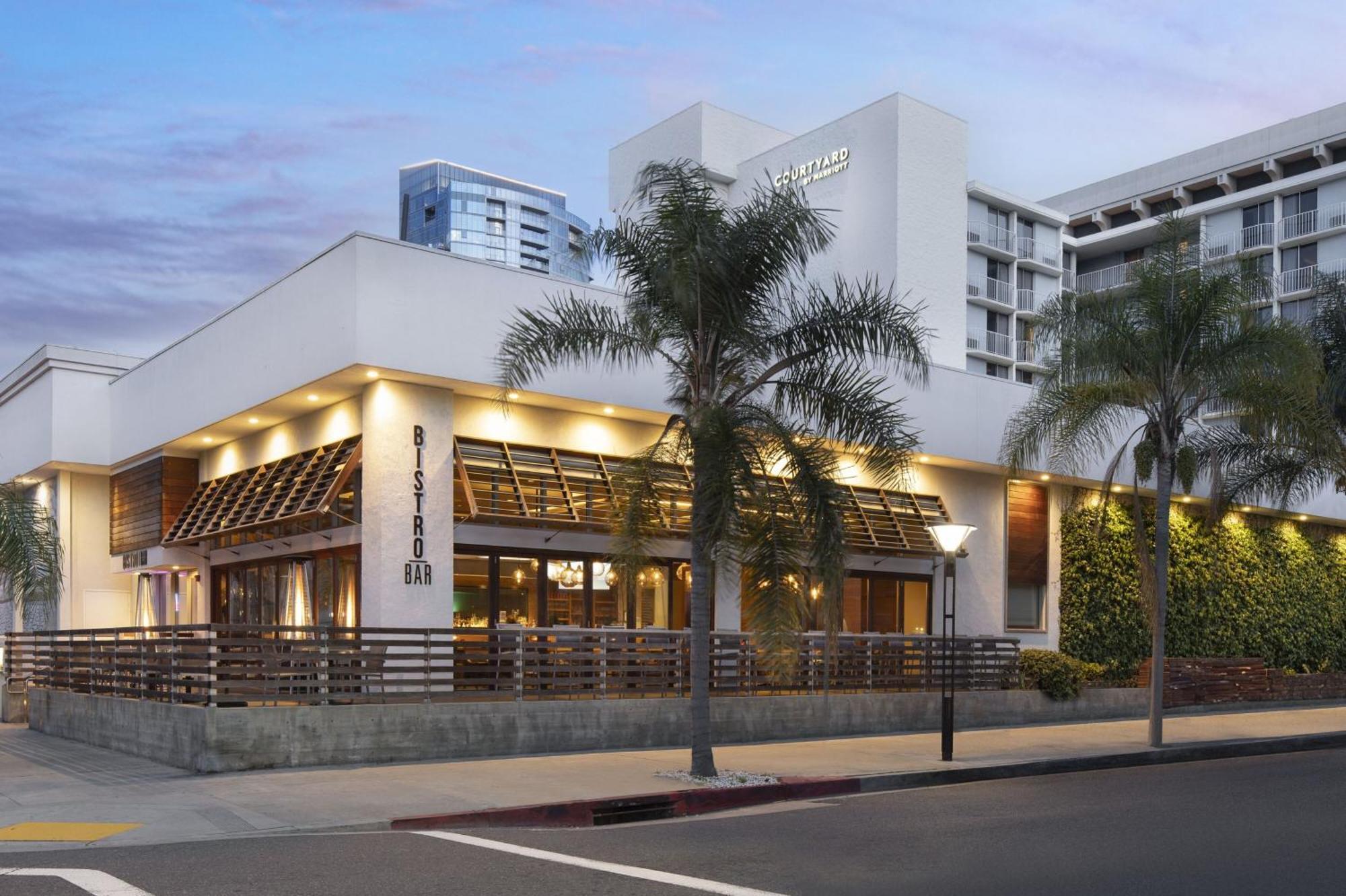 Courtyard By Marriott Long Downtown 3* Long Beach