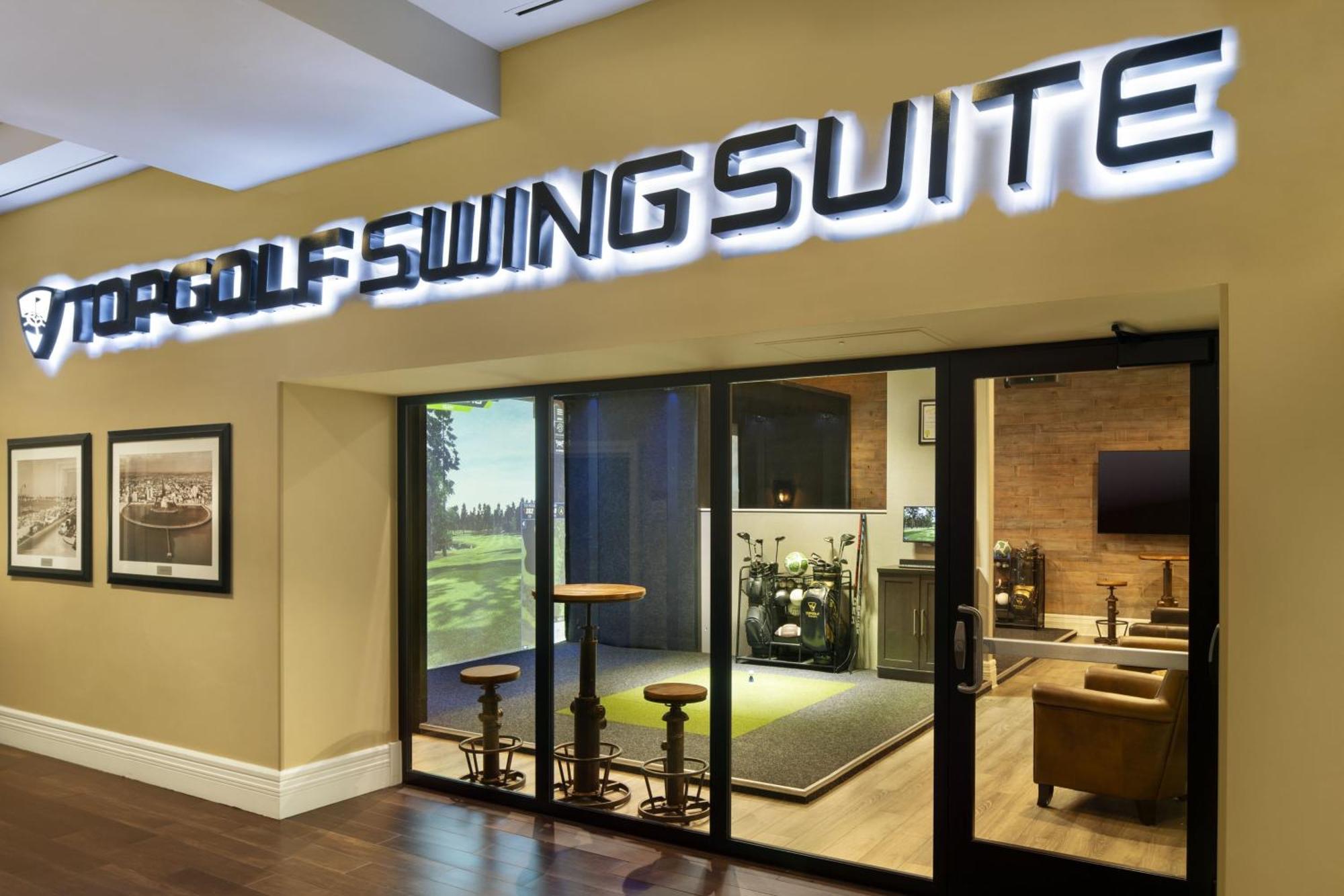Courtyard By Marriott Long Downtown Hotel 3*