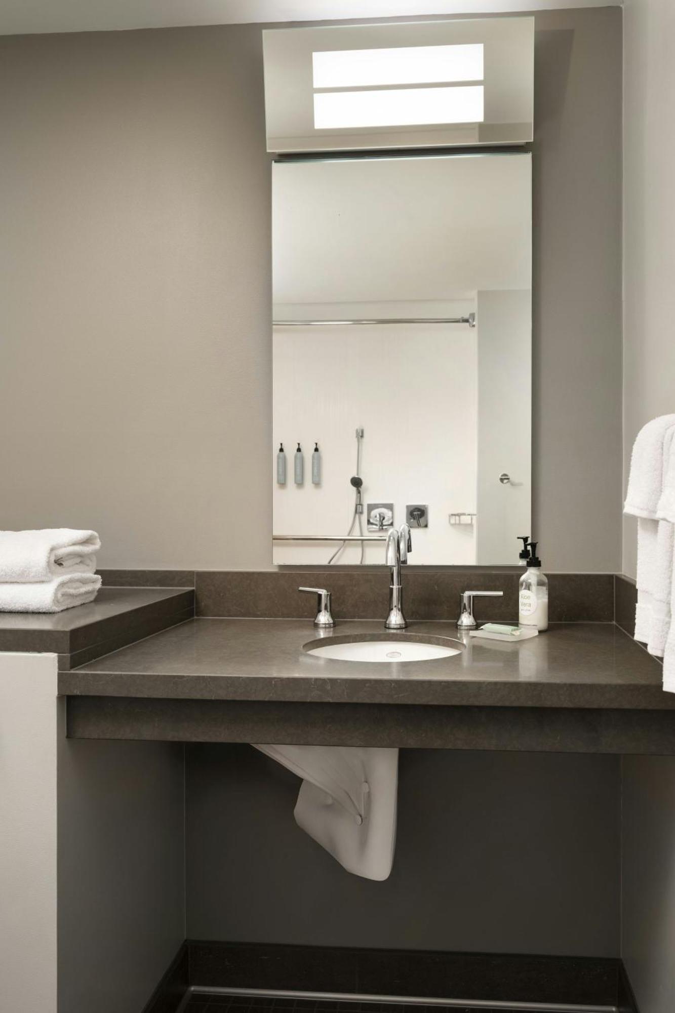 Courtyard By Marriott Long Downtown 3* Long Beach