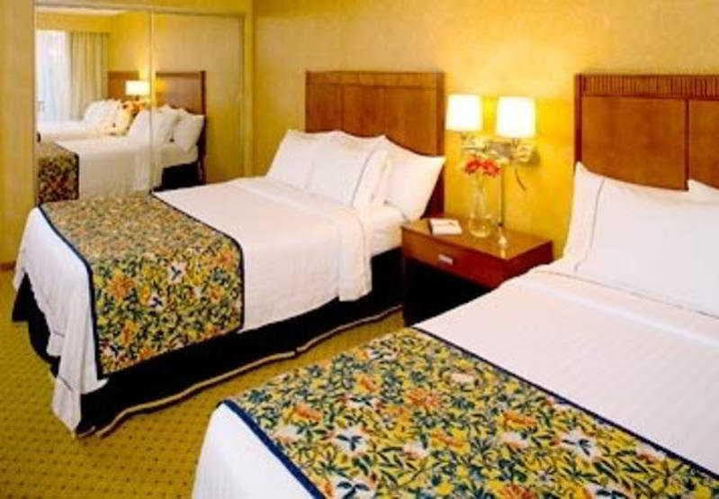 Hotel Courtyard By Marriott Long Downtown Long Beach